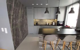 Wizjonerów Luxury Apartment&Garage